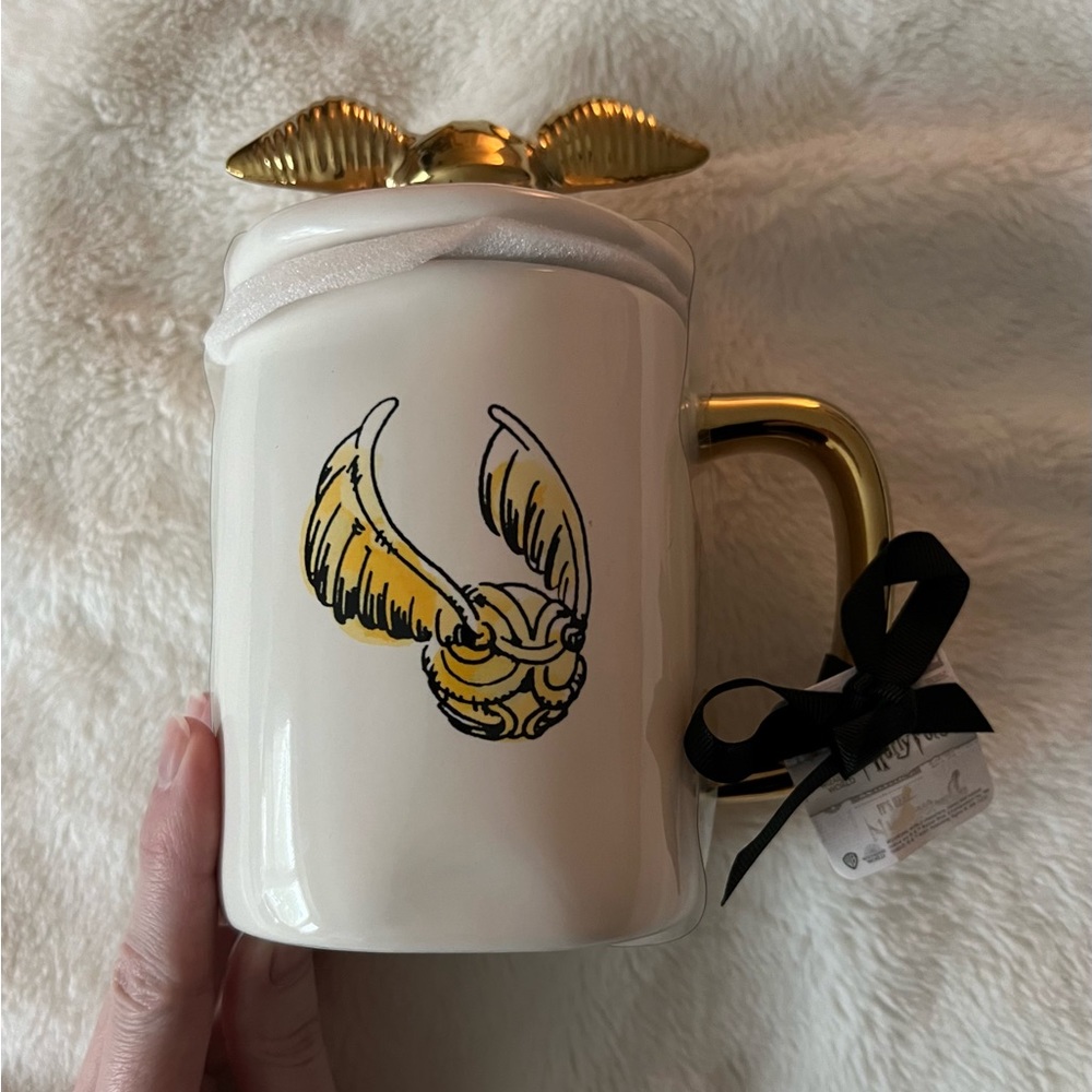HTF Rae Dunn Harry Potter The Golden Snitch Mug Set NWT - Picture 6 of 9